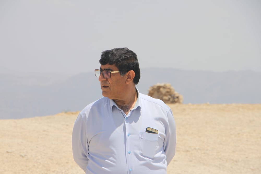 سید محمد موحد به اتفاق جمعی از مدیران در سفری یک روزه به مناطق کوه سیاه، دلی خیارکار و دلی مهرجان و روستاهای محروم این منطقه رفت تا مشکلات مردم را از نزدیک بررسی کند