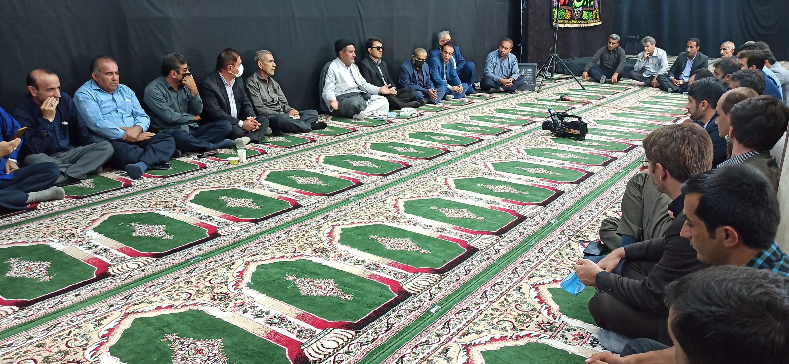 حضور حجت الاسلام موحد نماینده مردم در مجلس شورای اسلامی در جمع مردم غیور طایفه بیژنی از شهرستان بهمئی