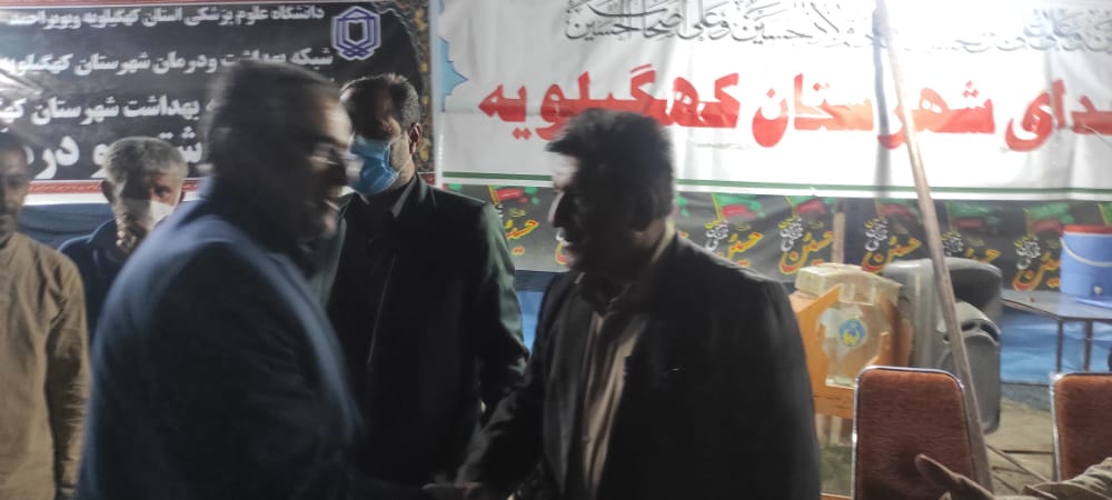 فرماندار کهگیلویه به اتفاق بخشدار مرکزی از موکب شهدای شهرستان کهگیلویه بازدید کرد